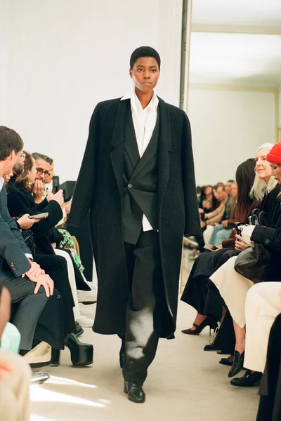 Look 3